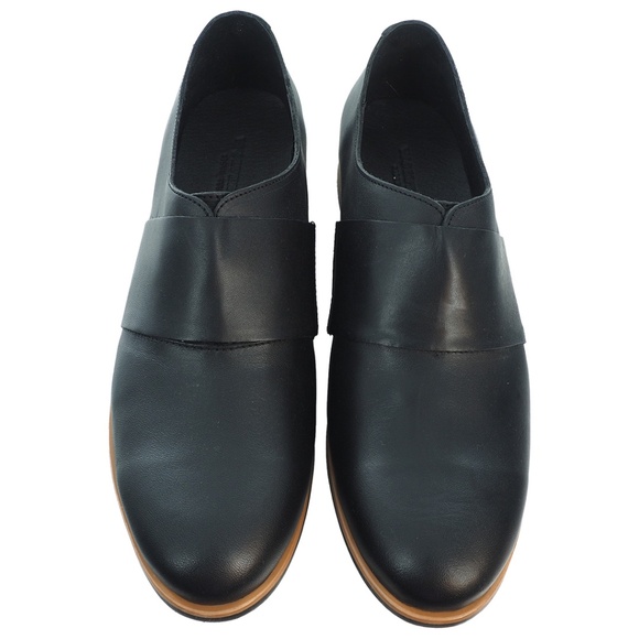 Wolverine Women's Olive Leather Loafer - Picture 5 of 10